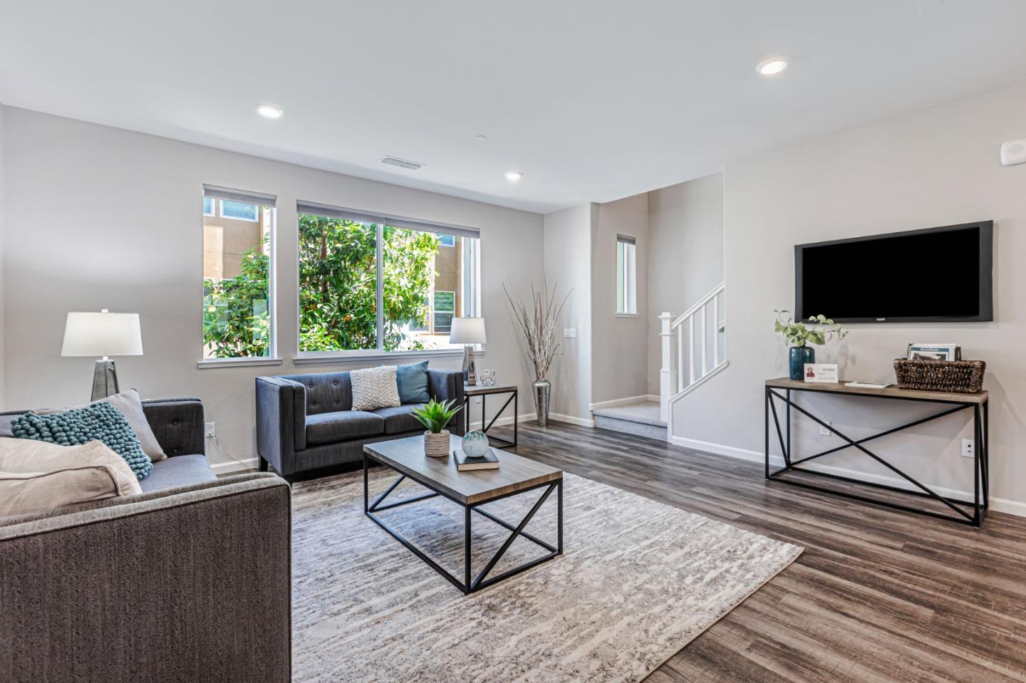 Detail Gallery Image 6 of 46 For 1290 Milkweed St, Milpitas,  CA 95035 - 3 Beds | 3/1 Baths