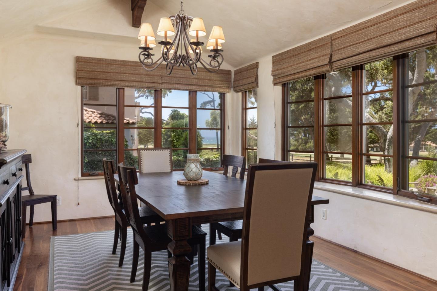 Detail Gallery Image 11 of 29 For 3093 Hacienda Dr, Pebble Beach,  CA 93953 - 4 Beds | 3 Baths