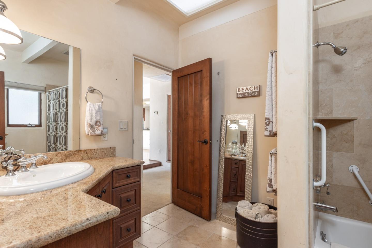 Detail Gallery Image 17 of 29 For 3093 Hacienda Dr, Pebble Beach,  CA 93953 - 4 Beds | 3 Baths