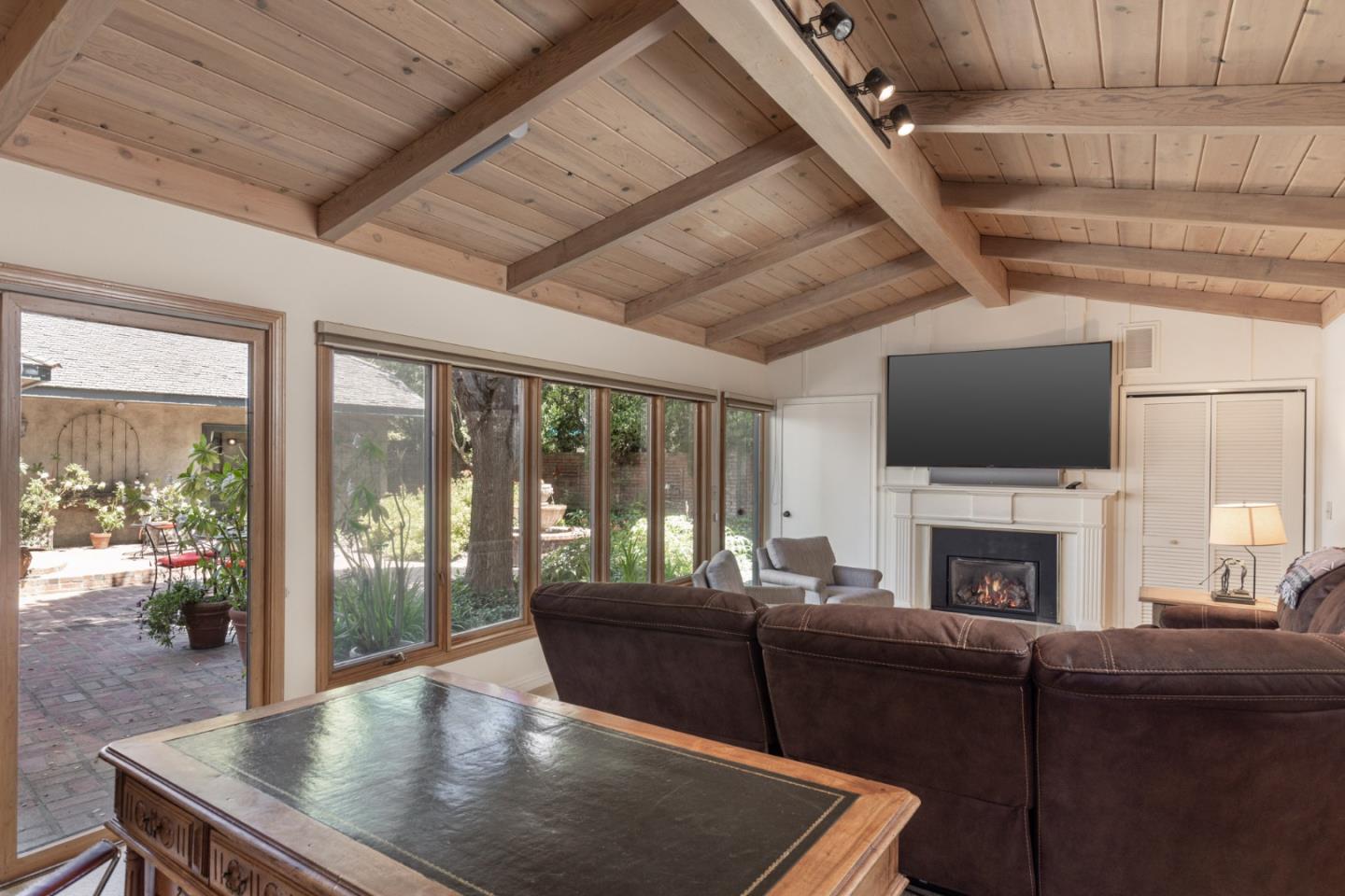 Detail Gallery Image 19 of 29 For 3093 Hacienda Dr, Pebble Beach,  CA 93953 - 4 Beds | 3 Baths