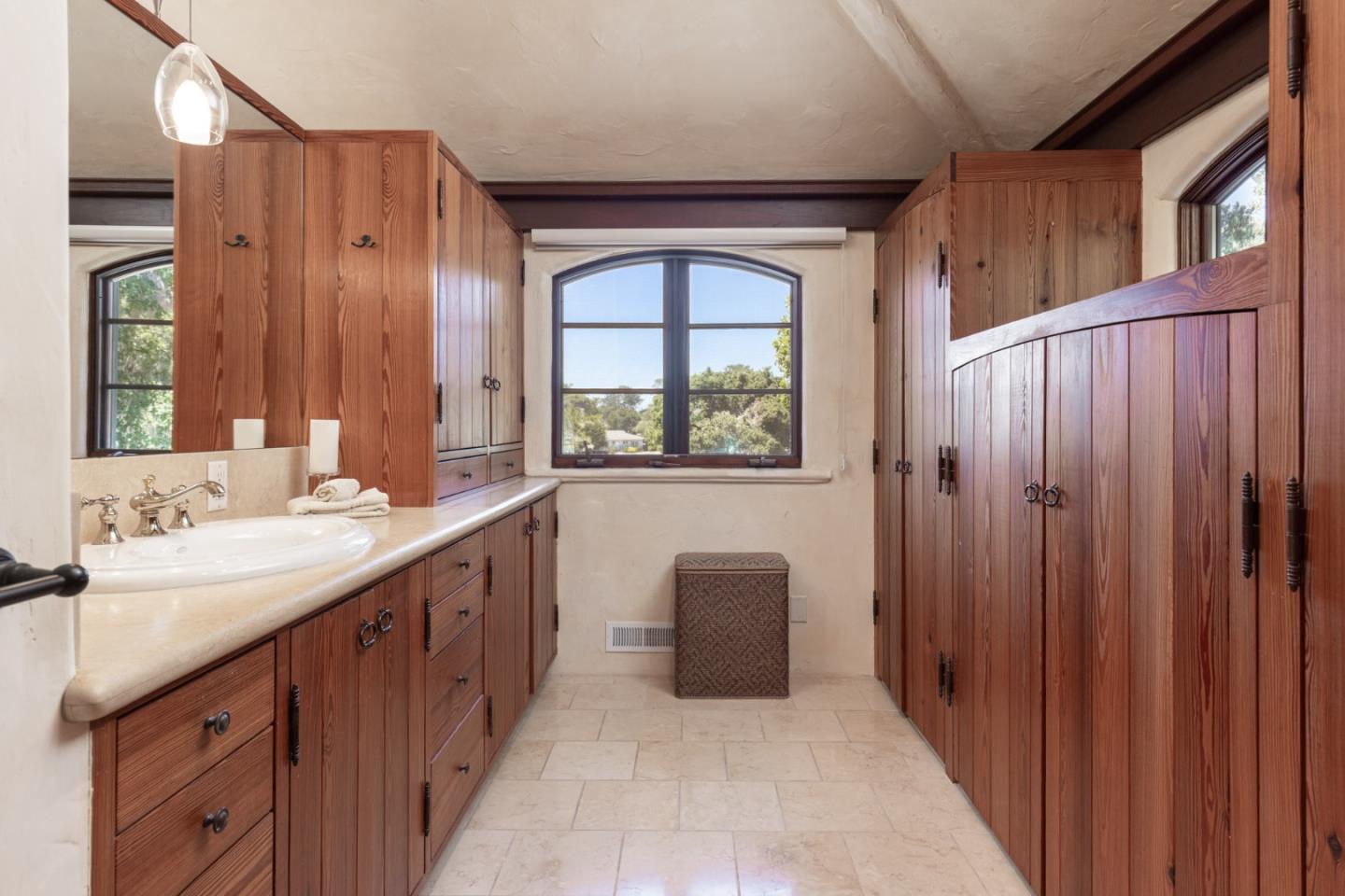 Detail Gallery Image 25 of 29 For 3093 Hacienda Dr, Pebble Beach,  CA 93953 - 4 Beds | 3 Baths