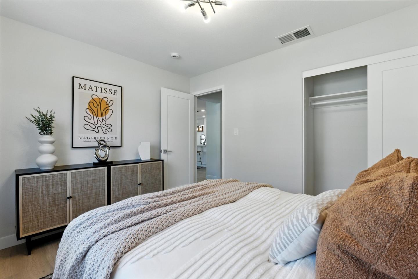 Detail Gallery Image 22 of 46 For 912 Ruth Dr, Pleasant Hill,  CA 94523 - 4 Beds | 2 Baths