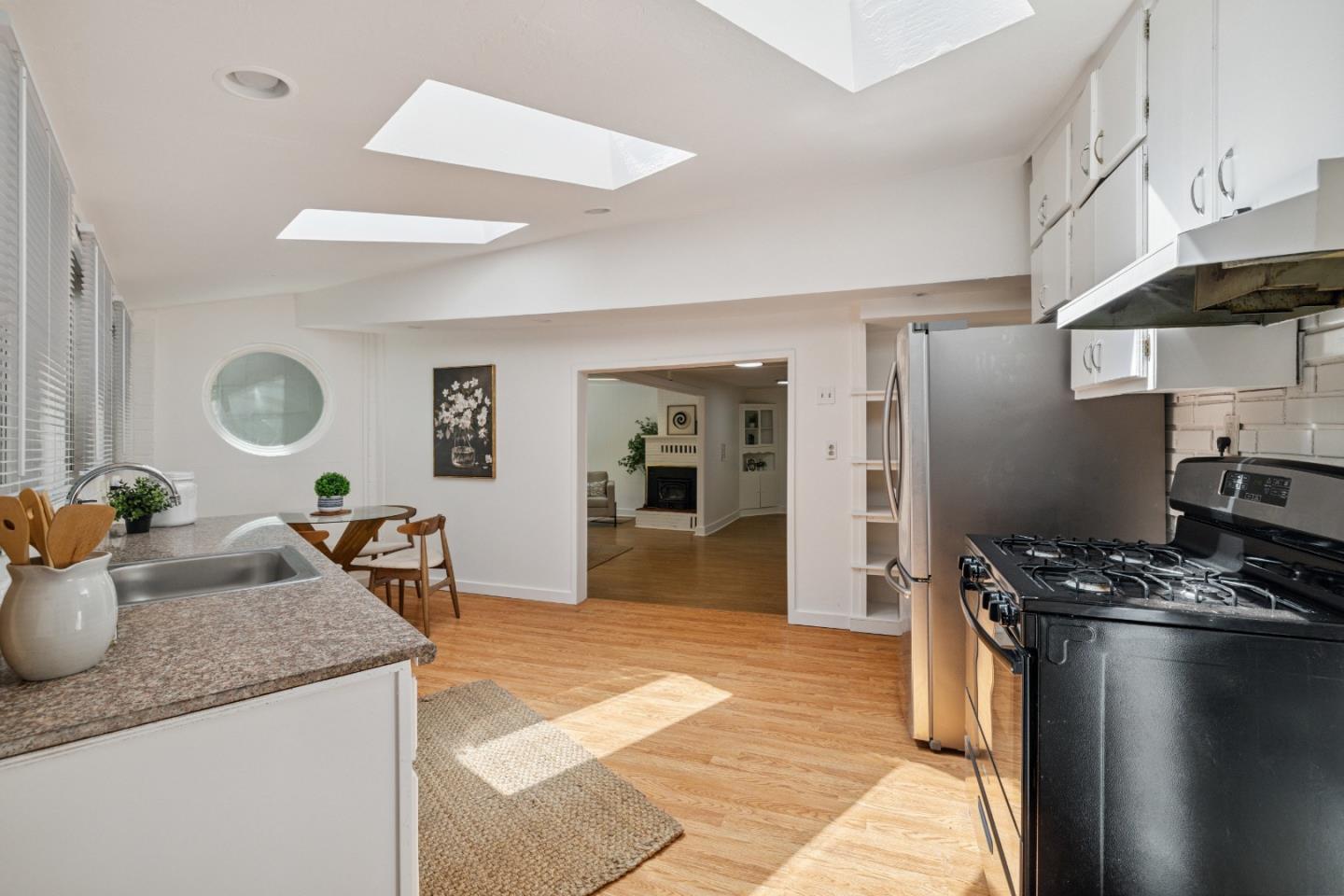 Detail Gallery Image 10 of 54 For 155 Teilh Dr, Boulder Creek,  CA 95006 - 3 Beds | 2 Baths