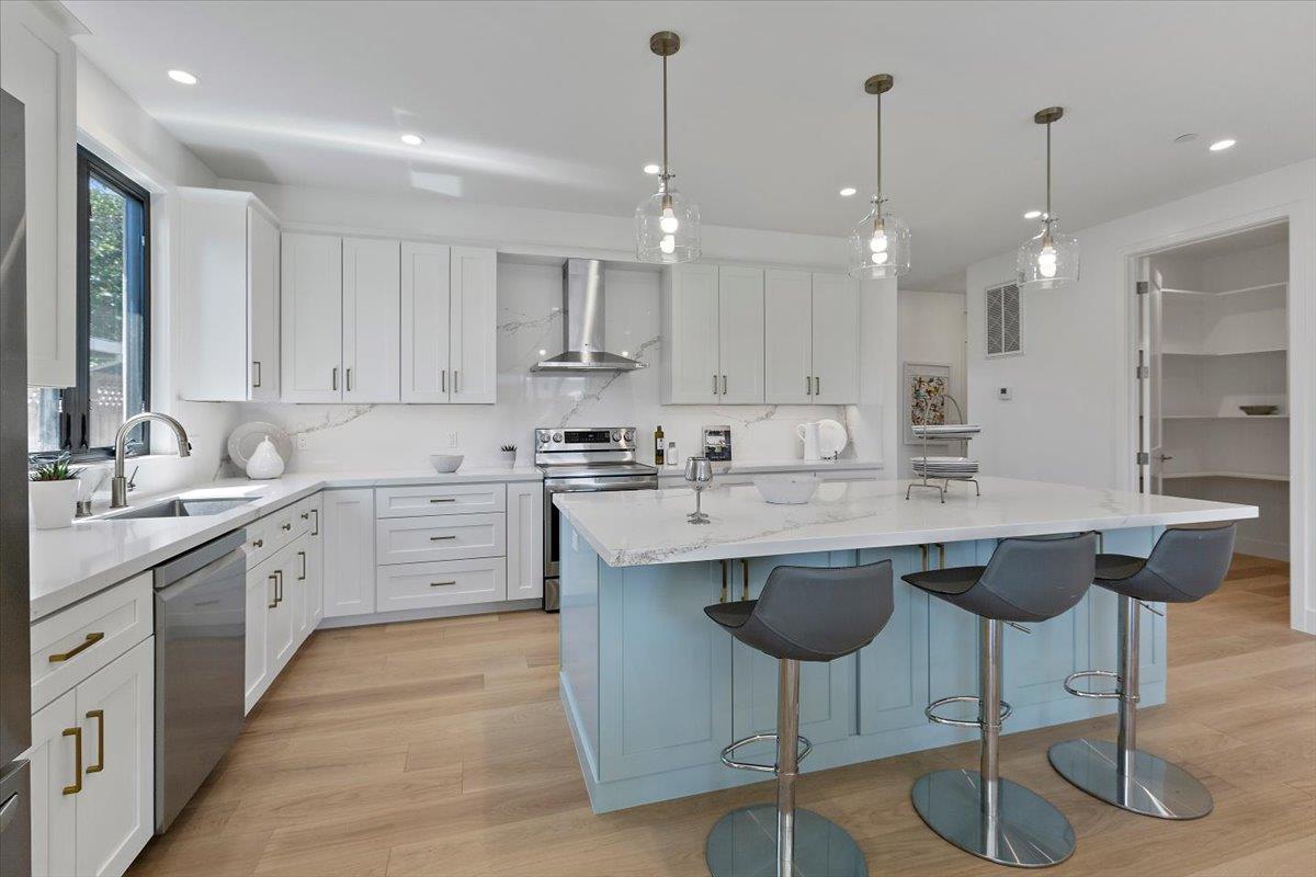 Detail Gallery Image 15 of 64 For 2572 Borax Dr, Santa Clara,  CA 95051 - 5 Beds | 4 Baths