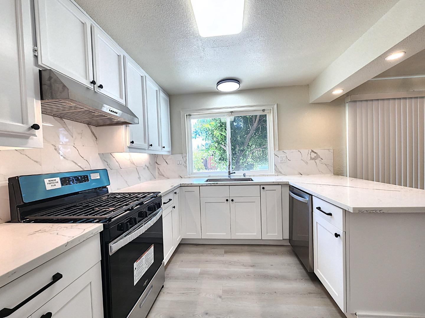 Detail Gallery Image 10 of 46 For 2160 Clipper Ship Dr, Fairfield,  CA 94534 - 4 Beds | 2/1 Baths