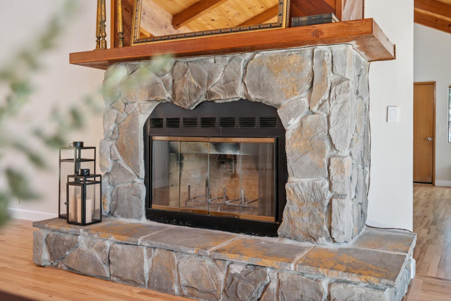 Detail Gallery Image 6 of 58 For 110 Kirkorian Ct, Scotts Valley,  CA 95066 - 3 Beds | 2 Baths