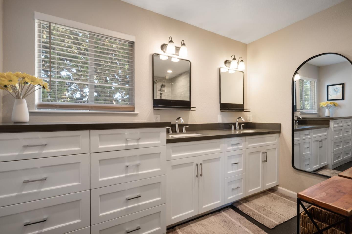 Detail Gallery Image 21 of 37 For 930 Hoesch Way, Gilroy,  CA 95020 - 5 Beds | 3 Baths