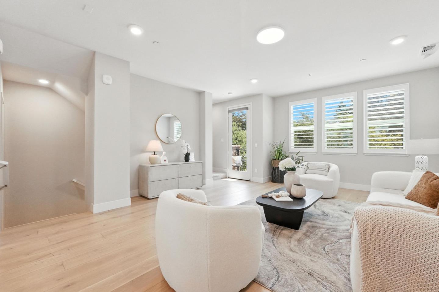 Detail Gallery Image 12 of 53 For 895 De Guigne Dr #2,  Sunnyvale,  CA 94085 - 4 Beds | 3/1 Baths
