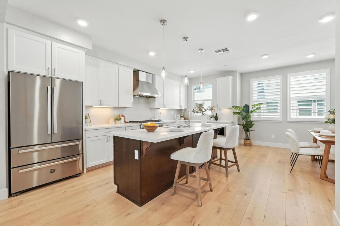 Detail Gallery Image 13 of 53 For 895 De Guigne Dr #2,  Sunnyvale,  CA 94085 - 4 Beds | 3/1 Baths