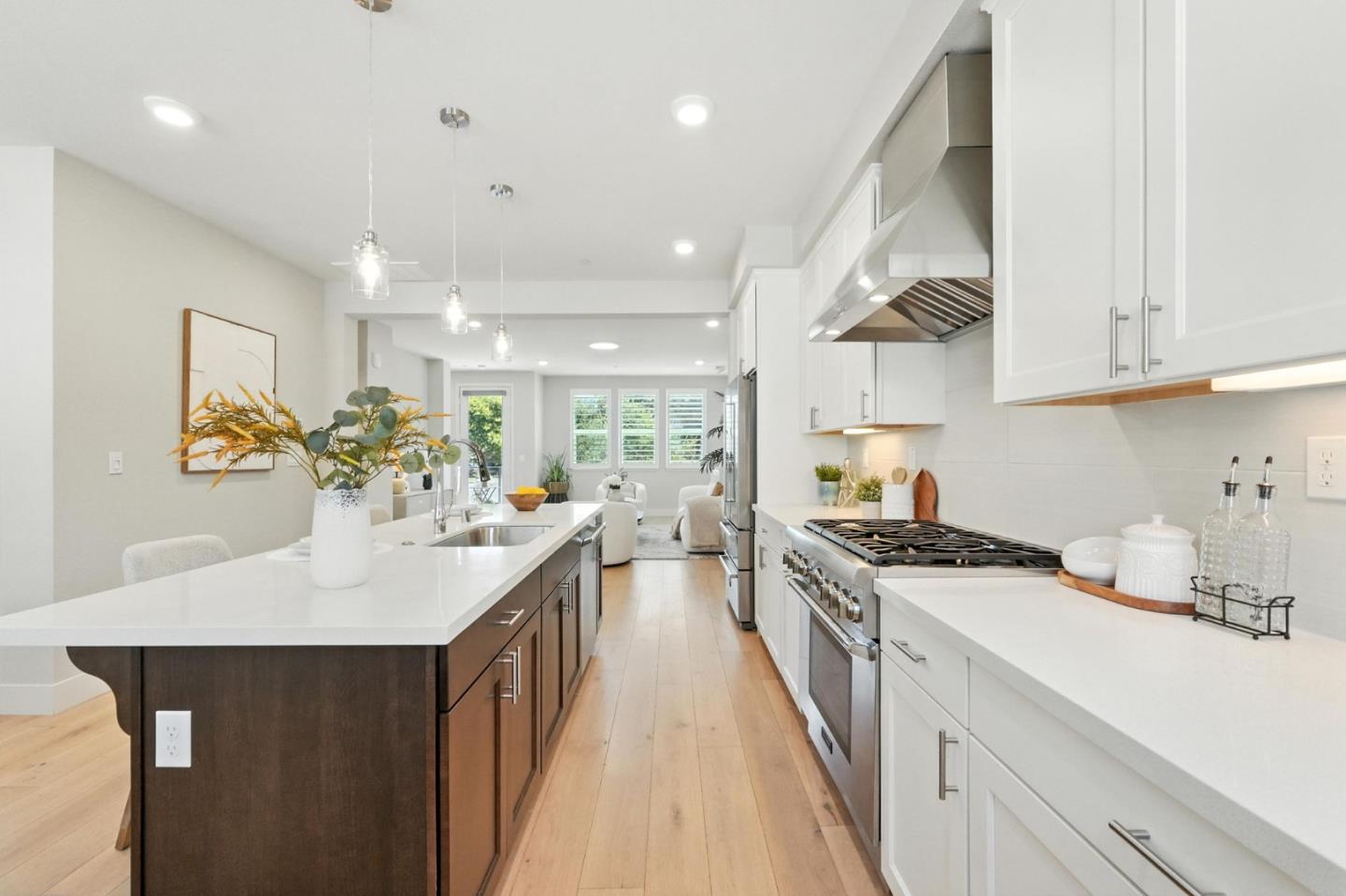 Detail Gallery Image 17 of 53 For 895 De Guigne Dr #2,  Sunnyvale,  CA 94085 - 4 Beds | 3/1 Baths