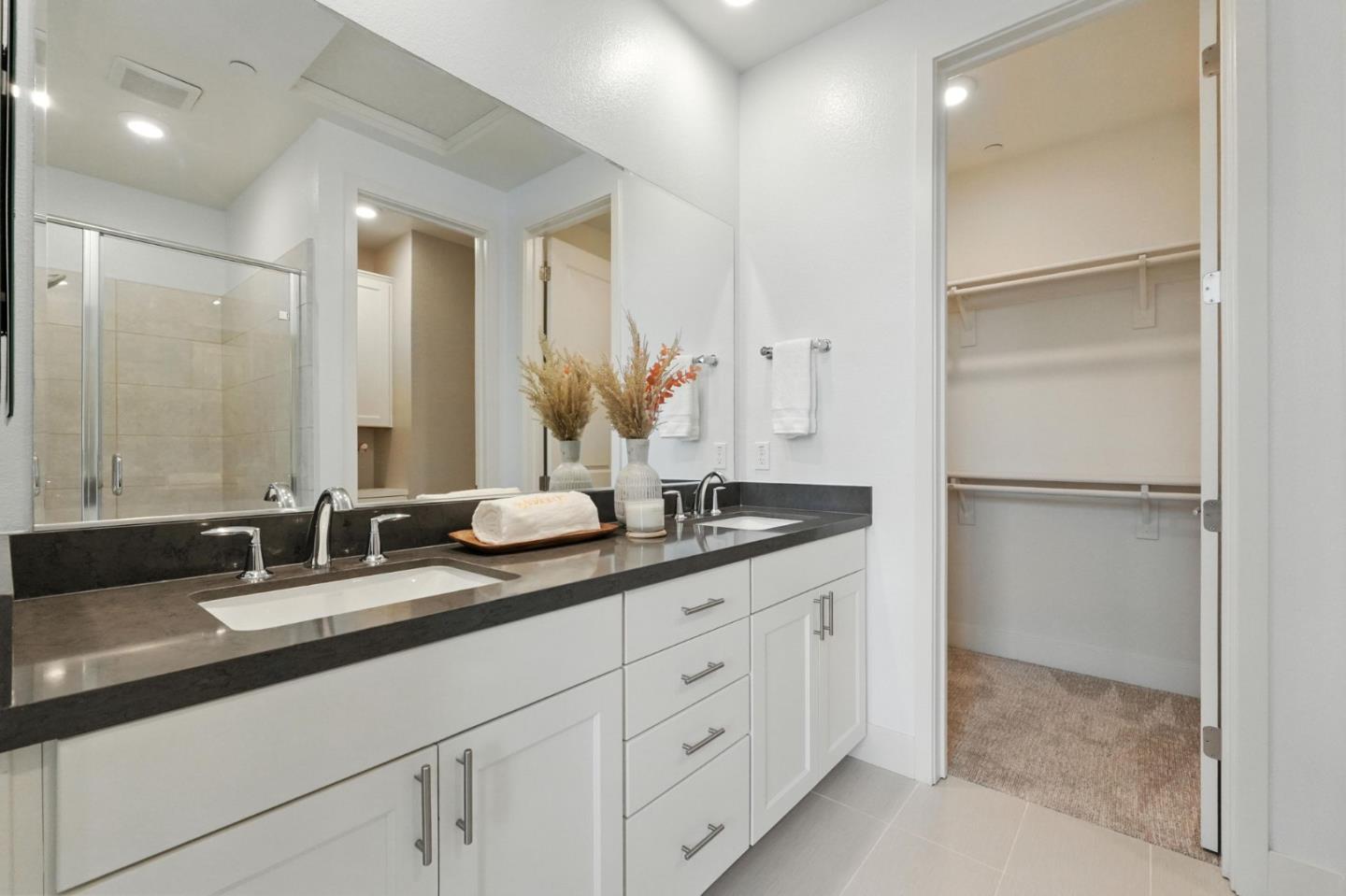 Detail Gallery Image 25 of 53 For 895 De Guigne Dr #2,  Sunnyvale,  CA 94085 - 4 Beds | 3/1 Baths
