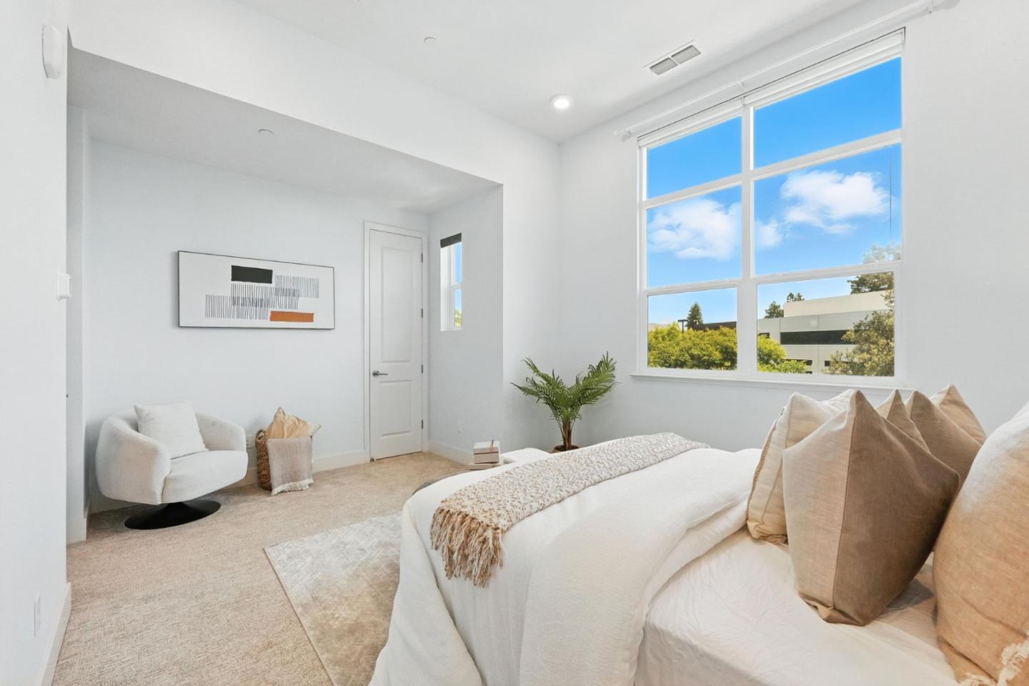 Detail Gallery Image 27 of 53 For 895 De Guigne Dr #2,  Sunnyvale,  CA 94085 - 4 Beds | 3/1 Baths