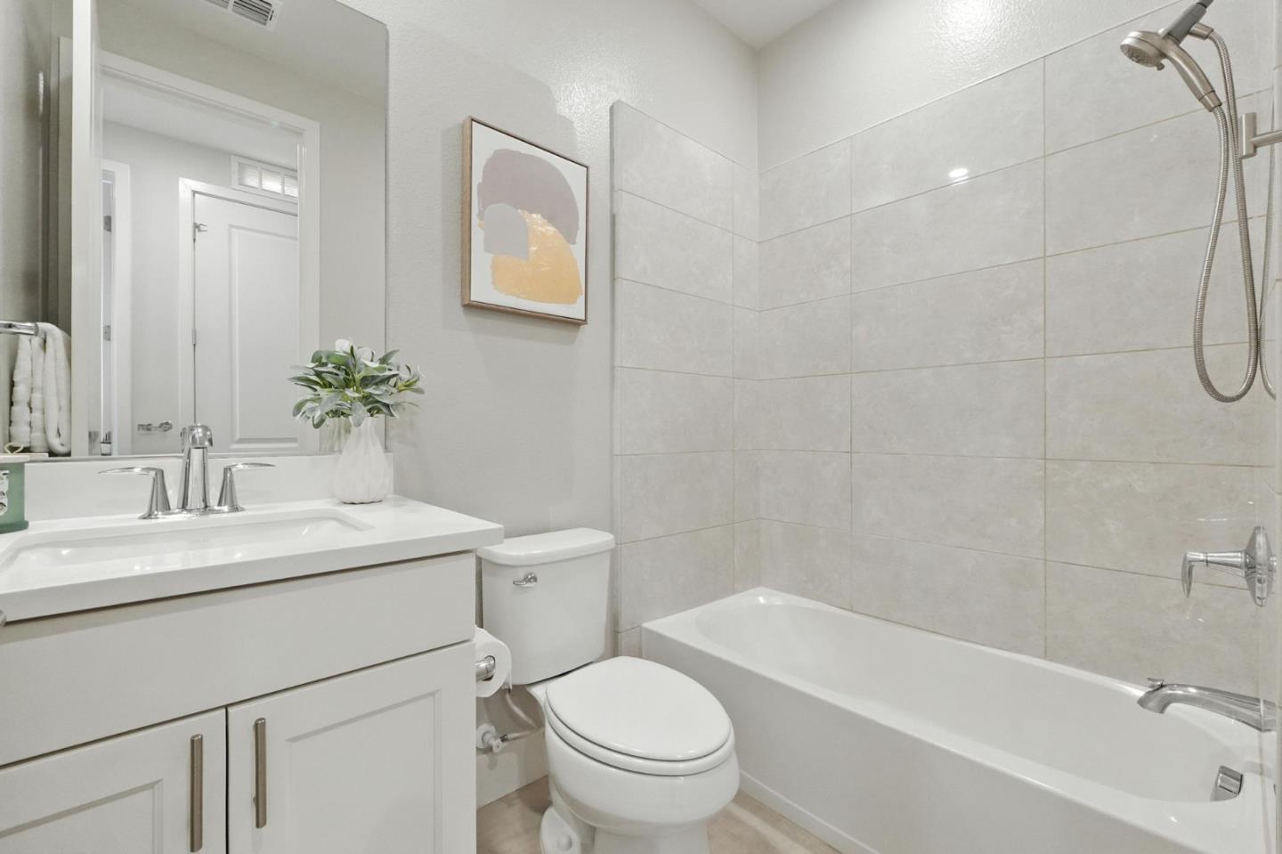 Detail Gallery Image 31 of 53 For 895 De Guigne Dr #2,  Sunnyvale,  CA 94085 - 4 Beds | 3/1 Baths