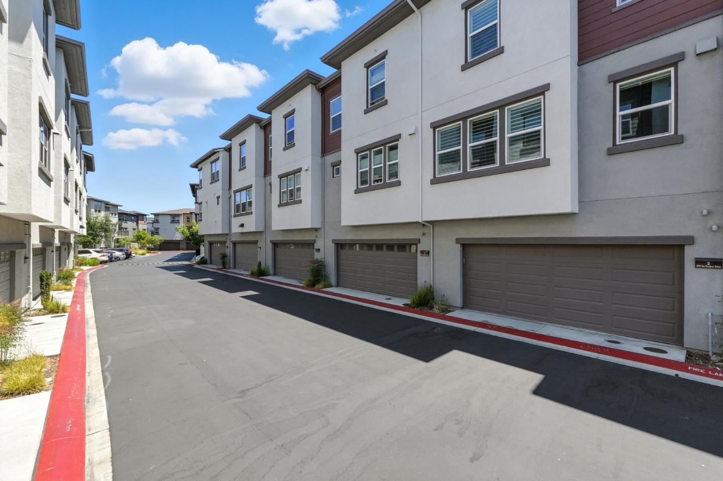 Detail Gallery Image 42 of 53 For 895 De Guigne Dr #2,  Sunnyvale,  CA 94085 - 4 Beds | 3/1 Baths