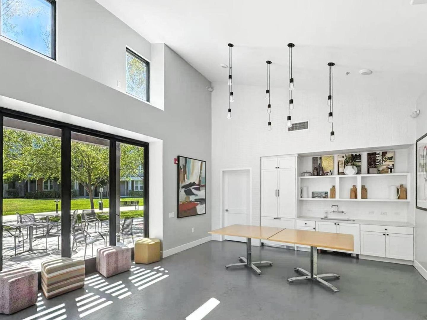 Detail Gallery Image 45 of 53 For 895 De Guigne Dr #2,  Sunnyvale,  CA 94085 - 4 Beds | 3/1 Baths