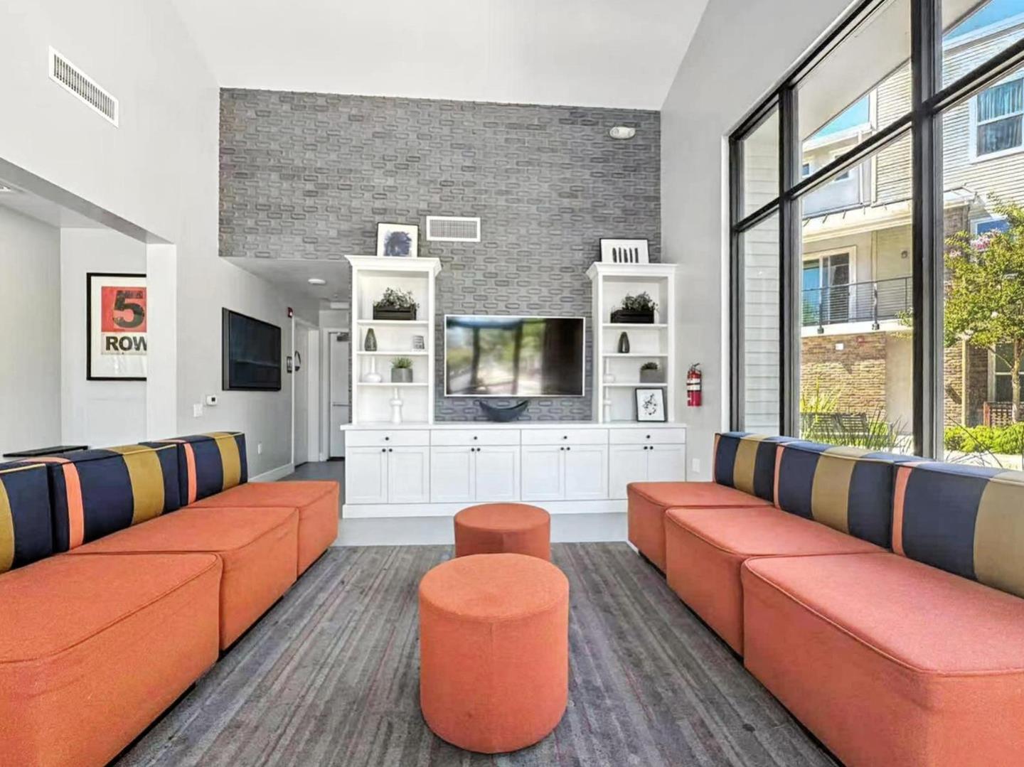 Detail Gallery Image 47 of 53 For 895 De Guigne Dr #2,  Sunnyvale,  CA 94085 - 4 Beds | 3/1 Baths
