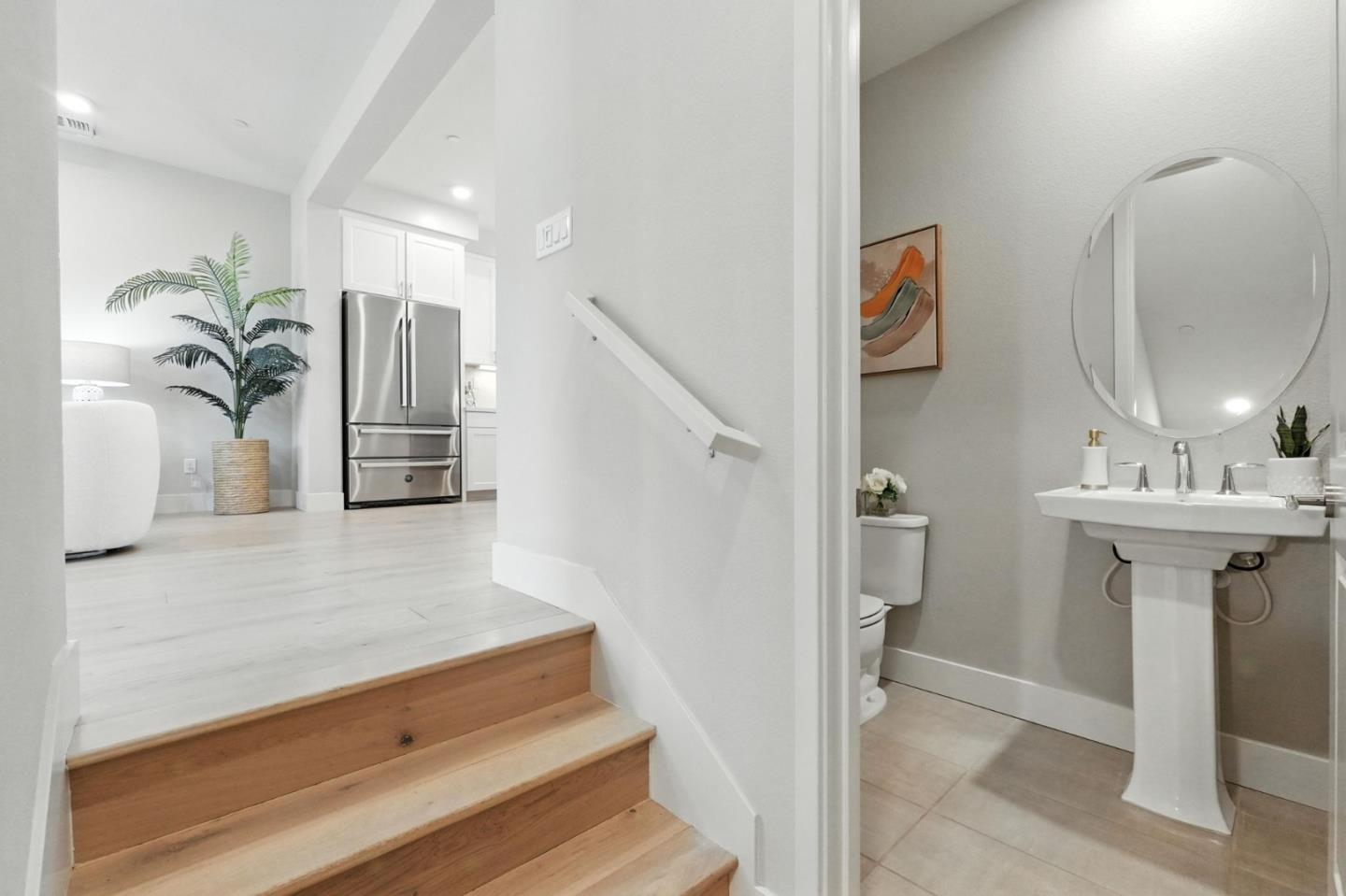 Detail Gallery Image 6 of 53 For 895 De Guigne Dr #2,  Sunnyvale,  CA 94085 - 4 Beds | 3/1 Baths