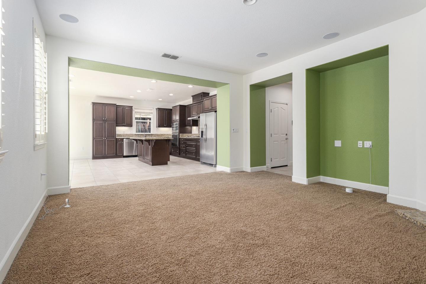 Detail Gallery Image 5 of 24 For 4970 Trescott Ct, Dublin,  CA 94568 - 5 Beds | 4 Baths