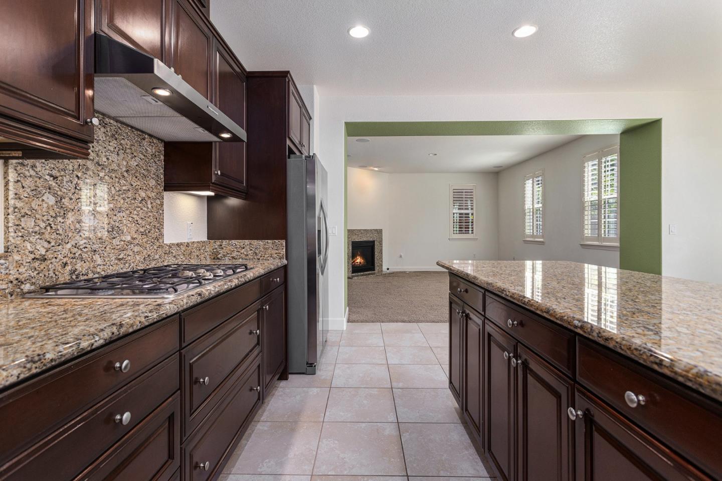 Detail Gallery Image 8 of 24 For 4970 Trescott Ct, Dublin,  CA 94568 - 5 Beds | 4 Baths