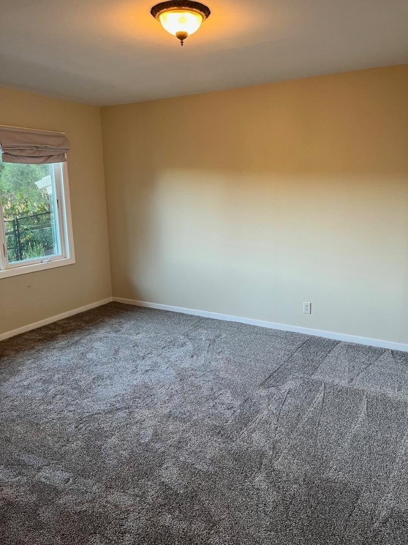 Detail Gallery Image 5 of 10 For 125 Bella Vista Dr, Hillsborough,  CA 94010 - 2 Beds | 2 Baths