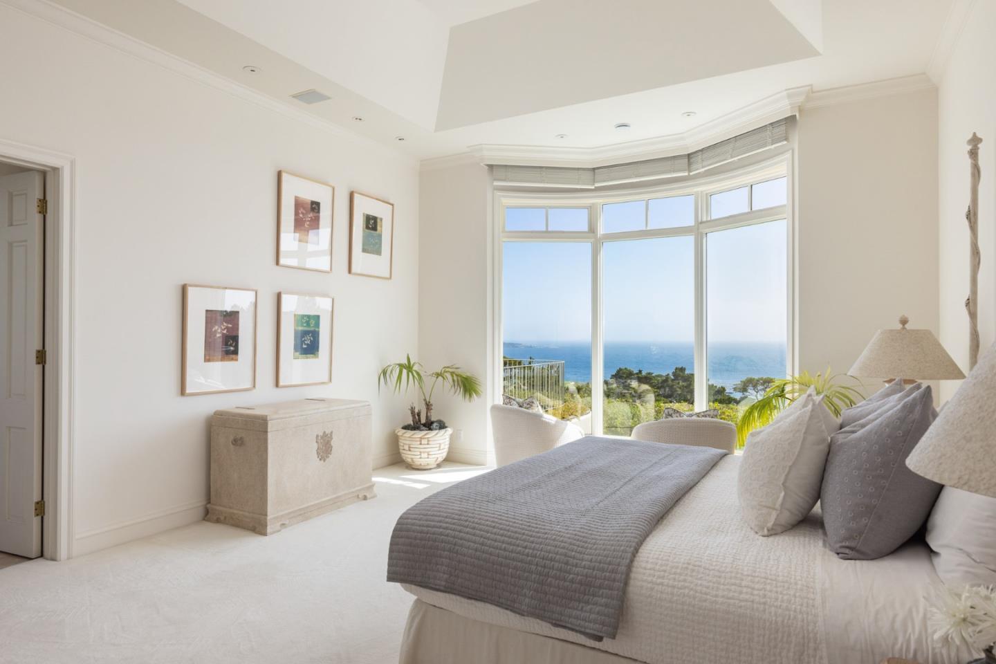 Detail Gallery Image 17 of 44 For 1564 Sonado Rd, Pebble Beach,  CA 93953 - 5 Beds | 5/3 Baths