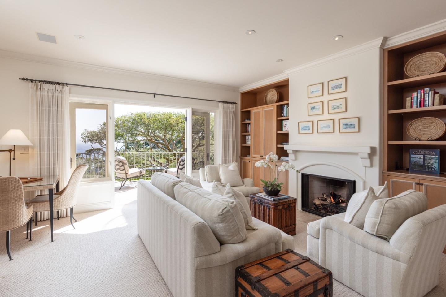 Detail Gallery Image 21 of 44 For 1564 Sonado Rd, Pebble Beach,  CA 93953 - 5 Beds | 5/3 Baths
