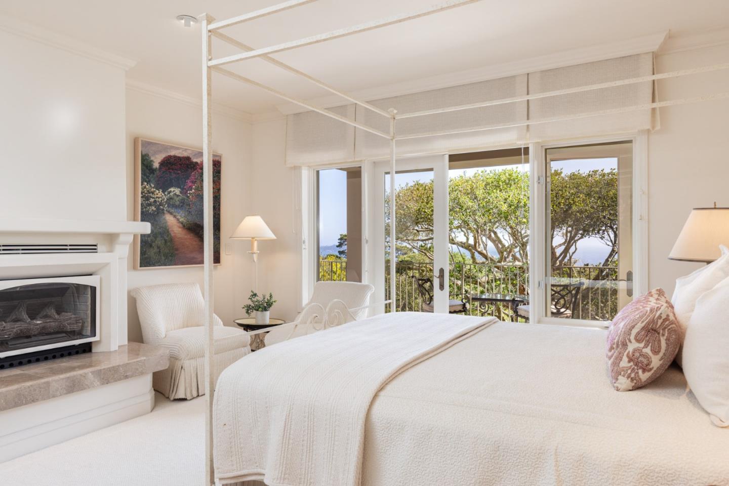 Detail Gallery Image 24 of 44 For 1564 Sonado Rd, Pebble Beach,  CA 93953 - 5 Beds | 5/3 Baths