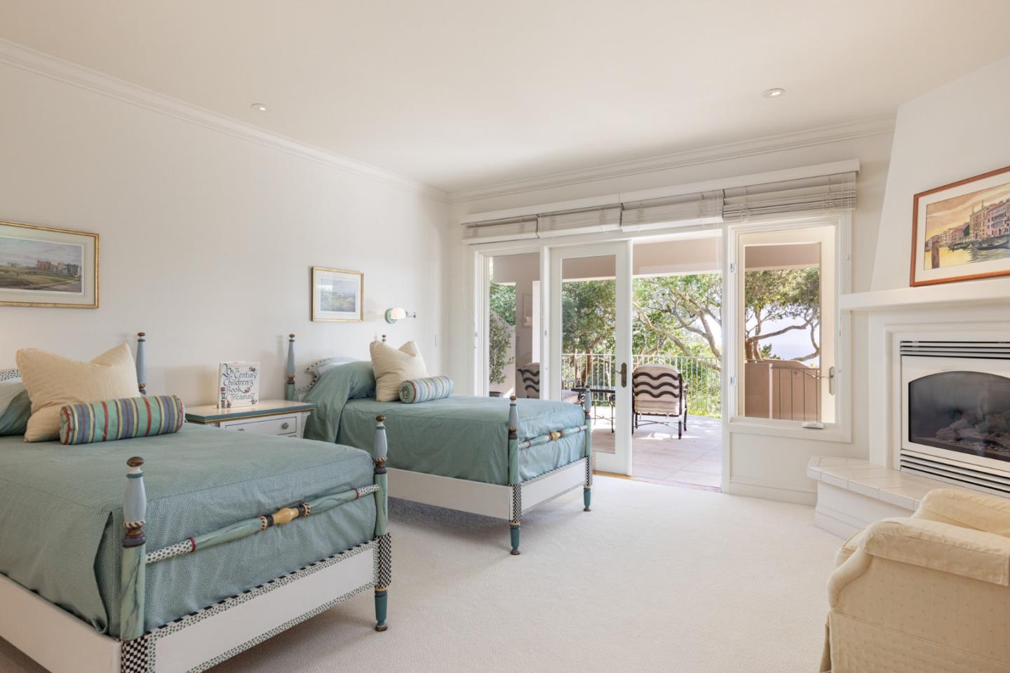 Detail Gallery Image 26 of 44 For 1564 Sonado Rd, Pebble Beach,  CA 93953 - 5 Beds | 5/3 Baths