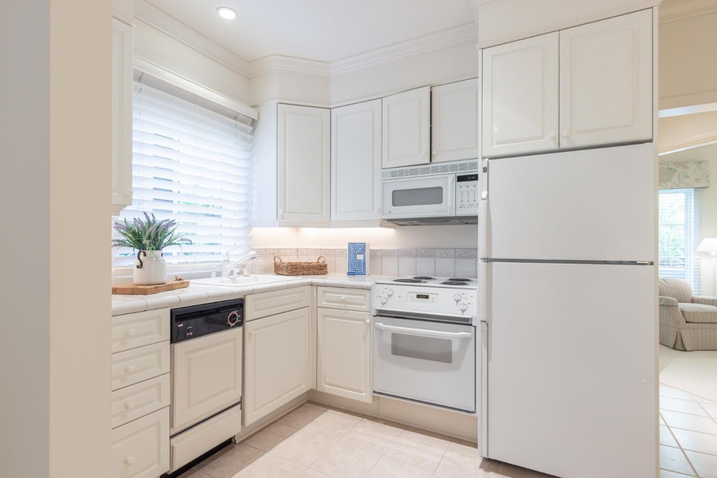 Detail Gallery Image 29 of 44 For 1564 Sonado Rd, Pebble Beach,  CA 93953 - 5 Beds | 5/3 Baths