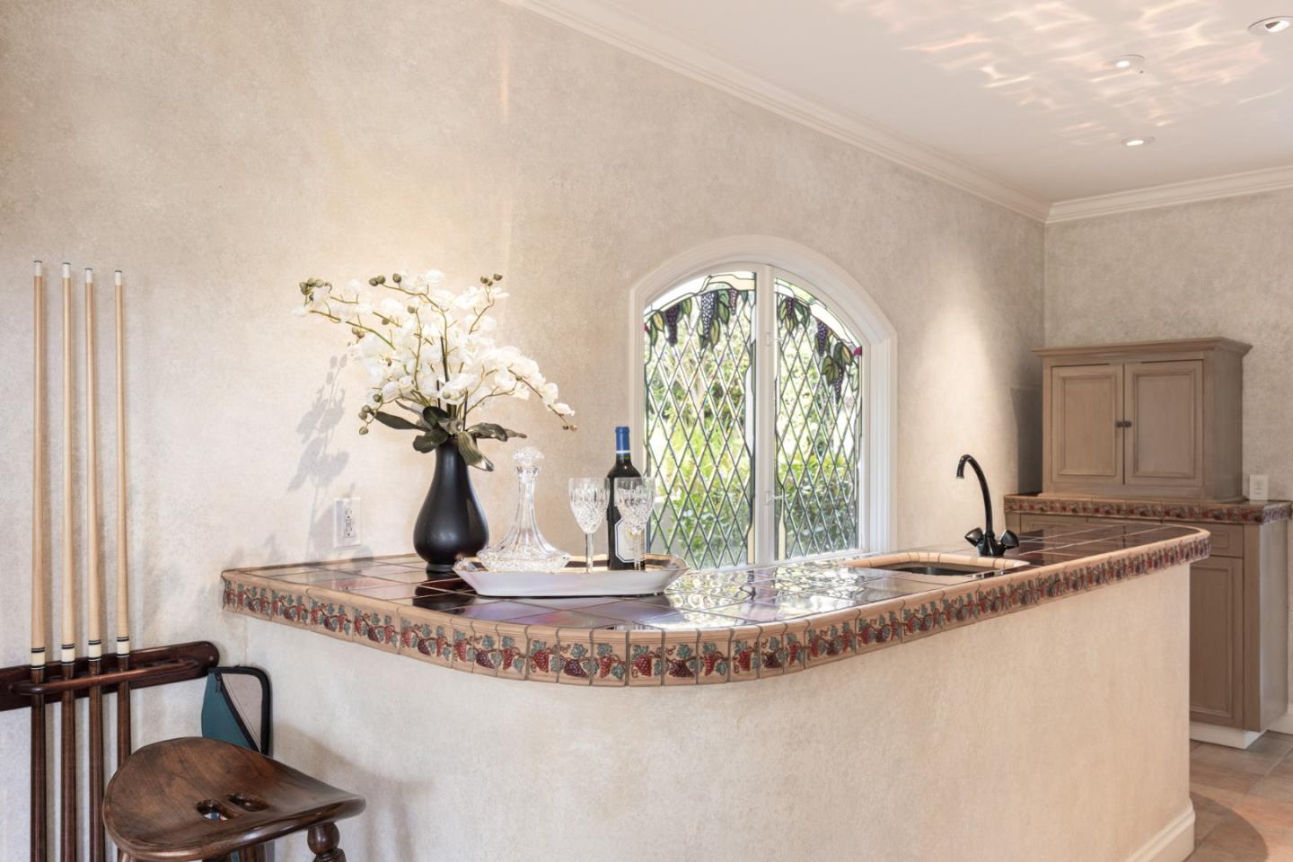 Detail Gallery Image 34 of 44 For 1564 Sonado Rd, Pebble Beach,  CA 93953 - 5 Beds | 5/3 Baths