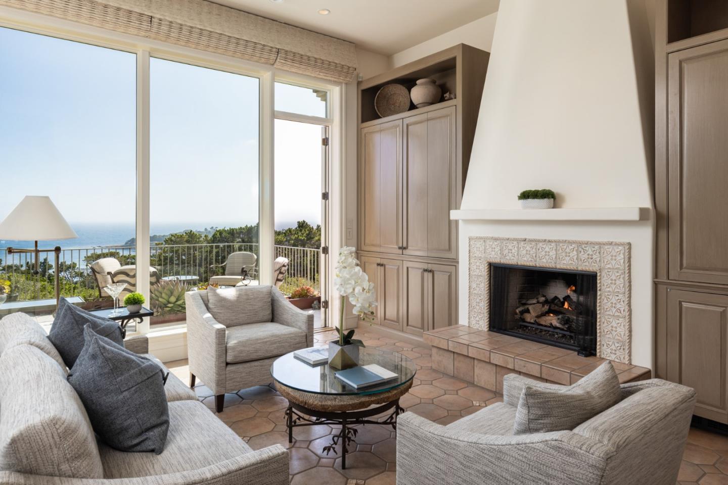 Detail Gallery Image 6 of 44 For 1564 Sonado Rd, Pebble Beach,  CA 93953 - 5 Beds | 5/3 Baths