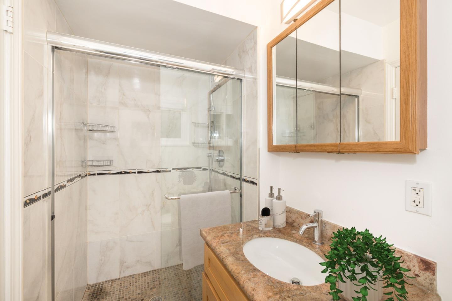 Detail Gallery Image 6 of 10 For 930 Sequoia, Millbrae,  CA 94030 - 3 Beds | 2 Baths