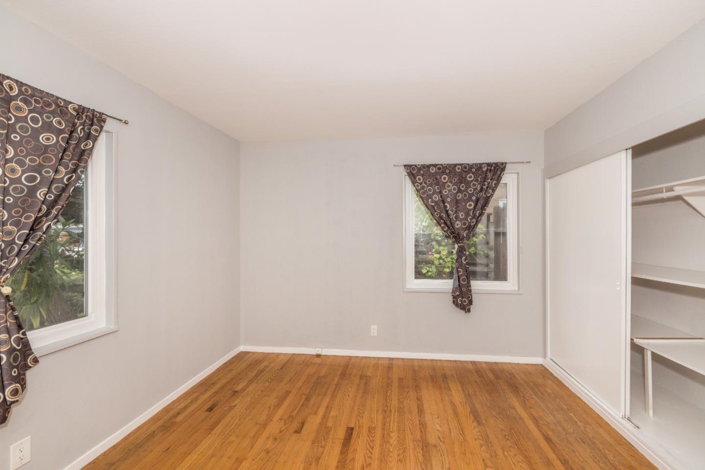 Detail Gallery Image 8 of 10 For 930 Sequoia, Millbrae,  CA 94030 - 3 Beds | 2 Baths
