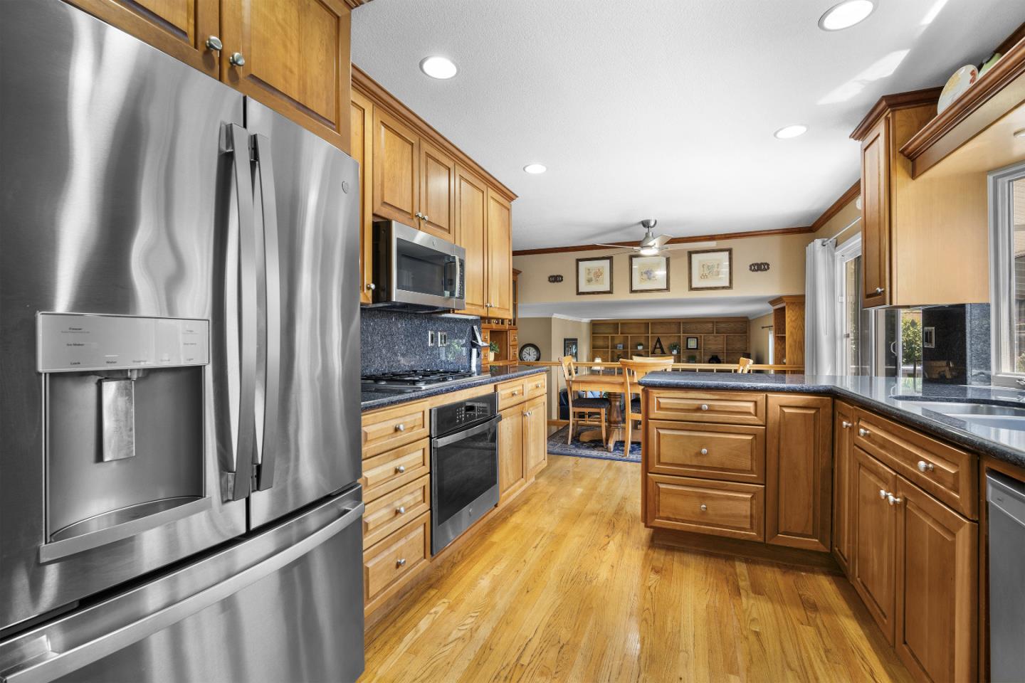 Detail Gallery Image 10 of 43 For 488 Churchill Park Dr, San Jose,  CA 95136 - 4 Beds | 2/1 Baths