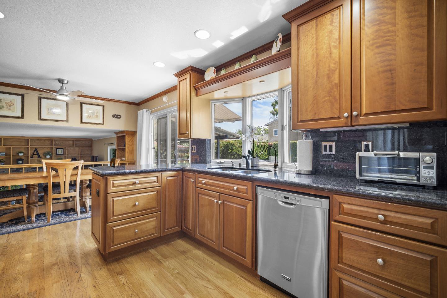 Detail Gallery Image 12 of 43 For 488 Churchill Park Dr, San Jose,  CA 95136 - 4 Beds | 2/1 Baths