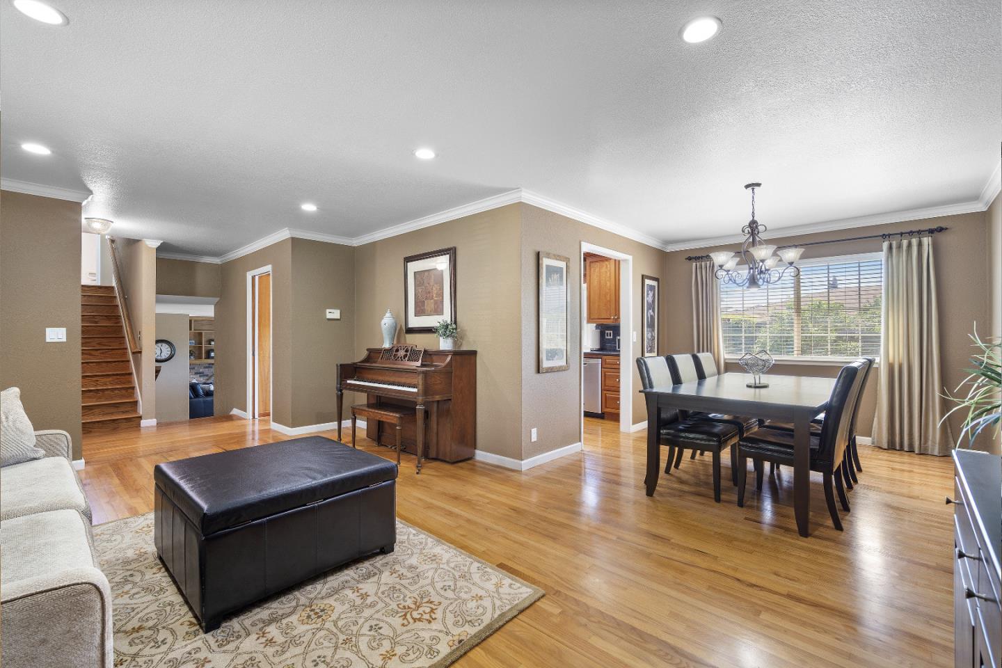 Detail Gallery Image 7 of 43 For 488 Churchill Park Dr, San Jose,  CA 95136 - 4 Beds | 2/1 Baths