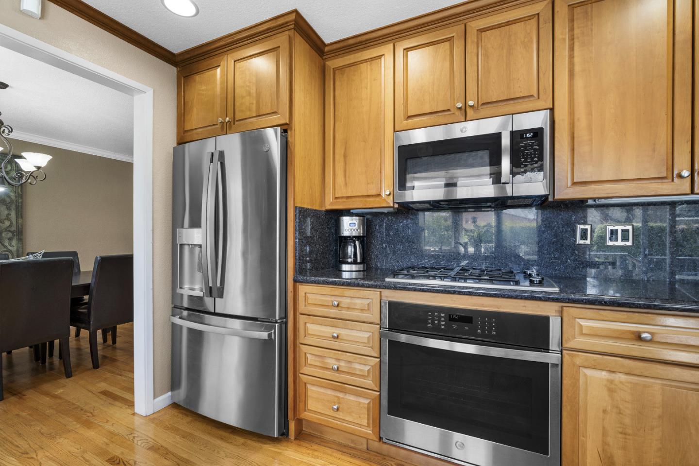 Detail Gallery Image 9 of 43 For 488 Churchill Park Dr, San Jose,  CA 95136 - 4 Beds | 2/1 Baths