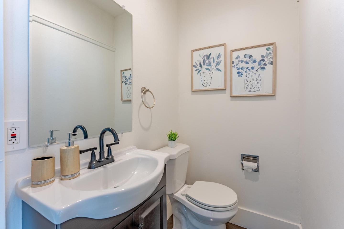 Detail Gallery Image 22 of 38 For 623 N 1st St, San Jose,  CA 95112 - 2 Beds | 1/1 Baths