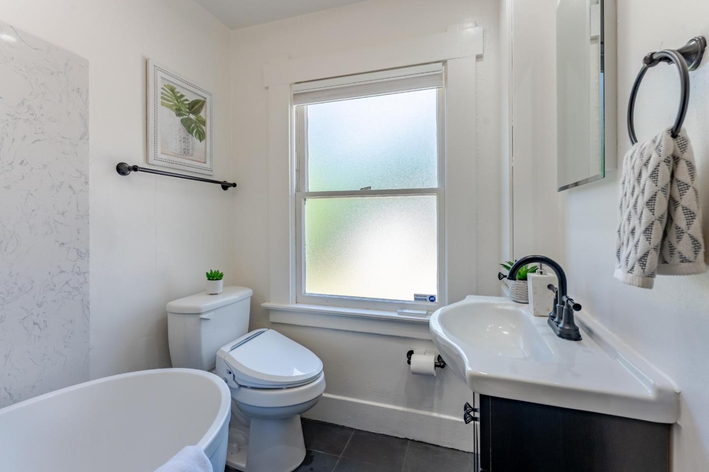 Detail Gallery Image 24 of 38 For 623 N 1st St, San Jose,  CA 95112 - 2 Beds | 1/1 Baths