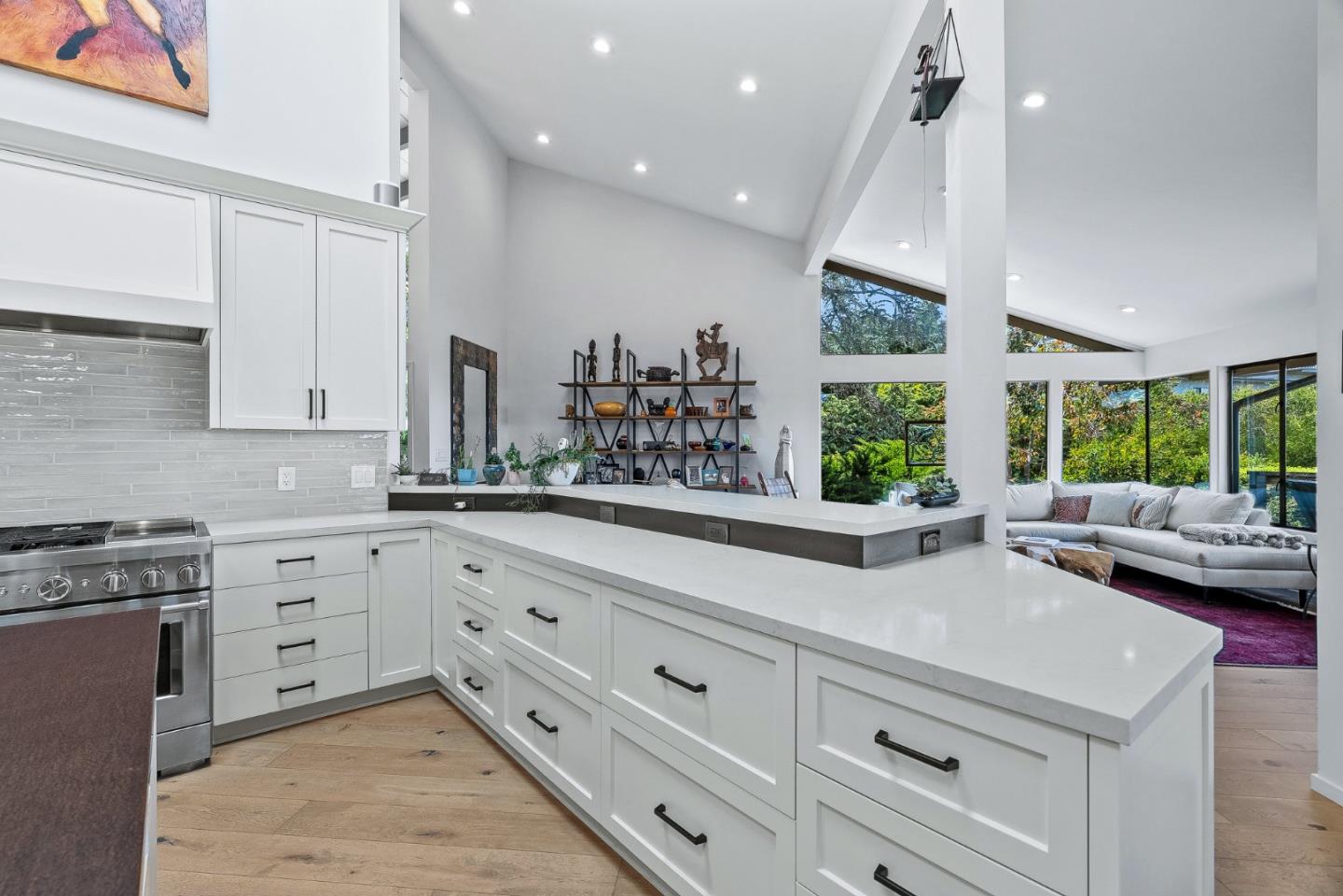 Detail Gallery Image 13 of 53 For 21 Kite Hill Rd, Santa Cruz,  CA 95060 - 4 Beds | 3/1 Baths