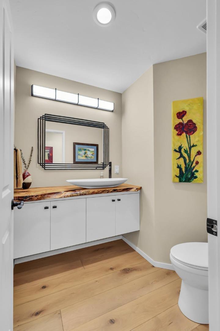 Detail Gallery Image 24 of 53 For 21 Kite Hill Rd, Santa Cruz,  CA 95060 - 4 Beds | 3/1 Baths