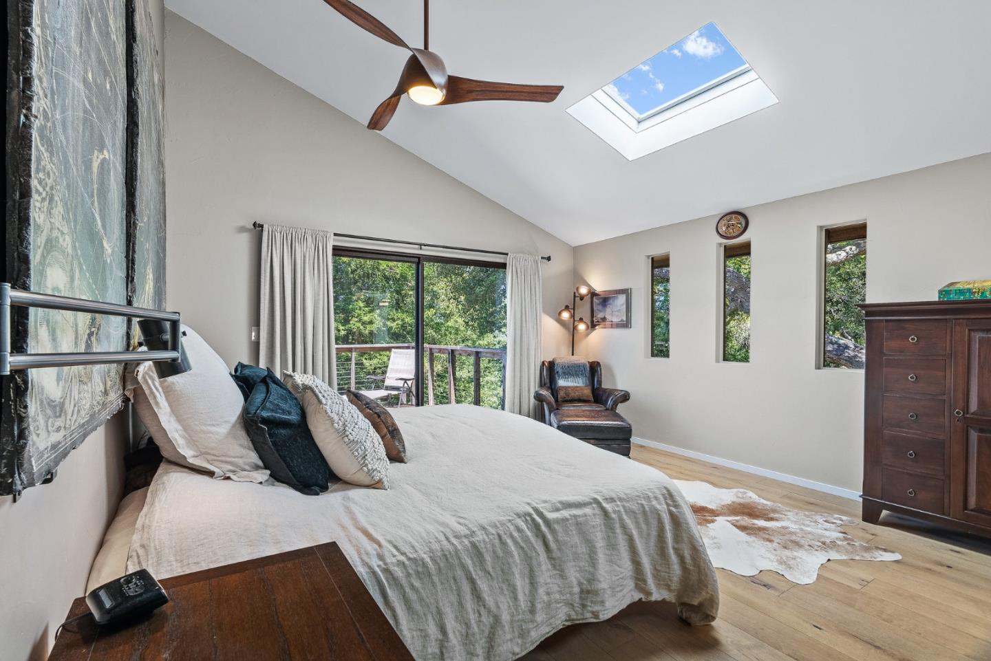 Detail Gallery Image 25 of 53 For 21 Kite Hill Rd, Santa Cruz,  CA 95060 - 4 Beds | 3/1 Baths