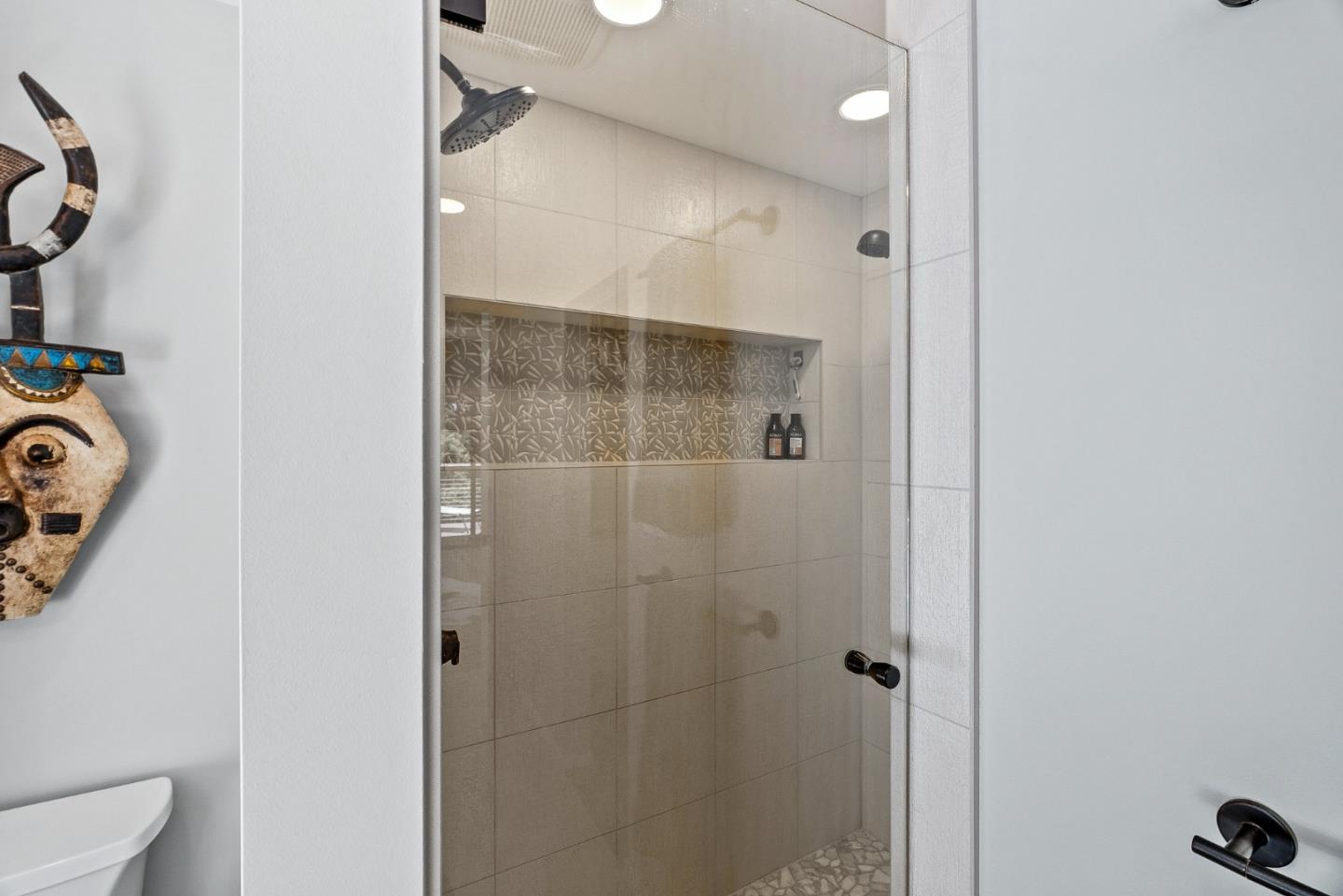 Detail Gallery Image 28 of 53 For 21 Kite Hill Rd, Santa Cruz,  CA 95060 - 4 Beds | 3/1 Baths