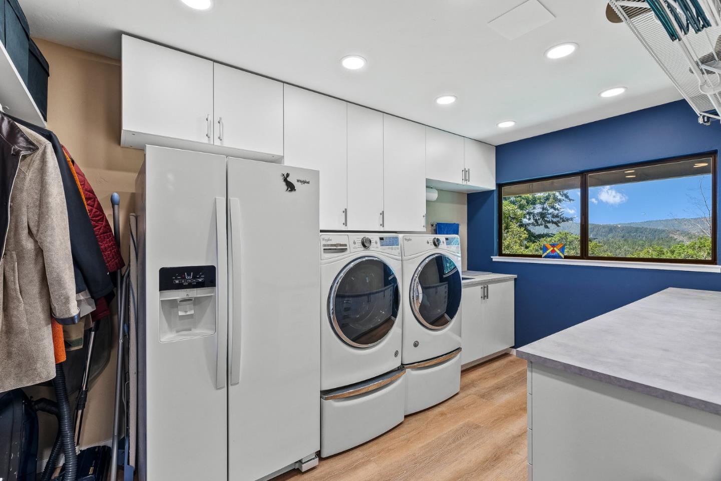 Detail Gallery Image 41 of 53 For 21 Kite Hill Rd, Santa Cruz,  CA 95060 - 4 Beds | 3/1 Baths