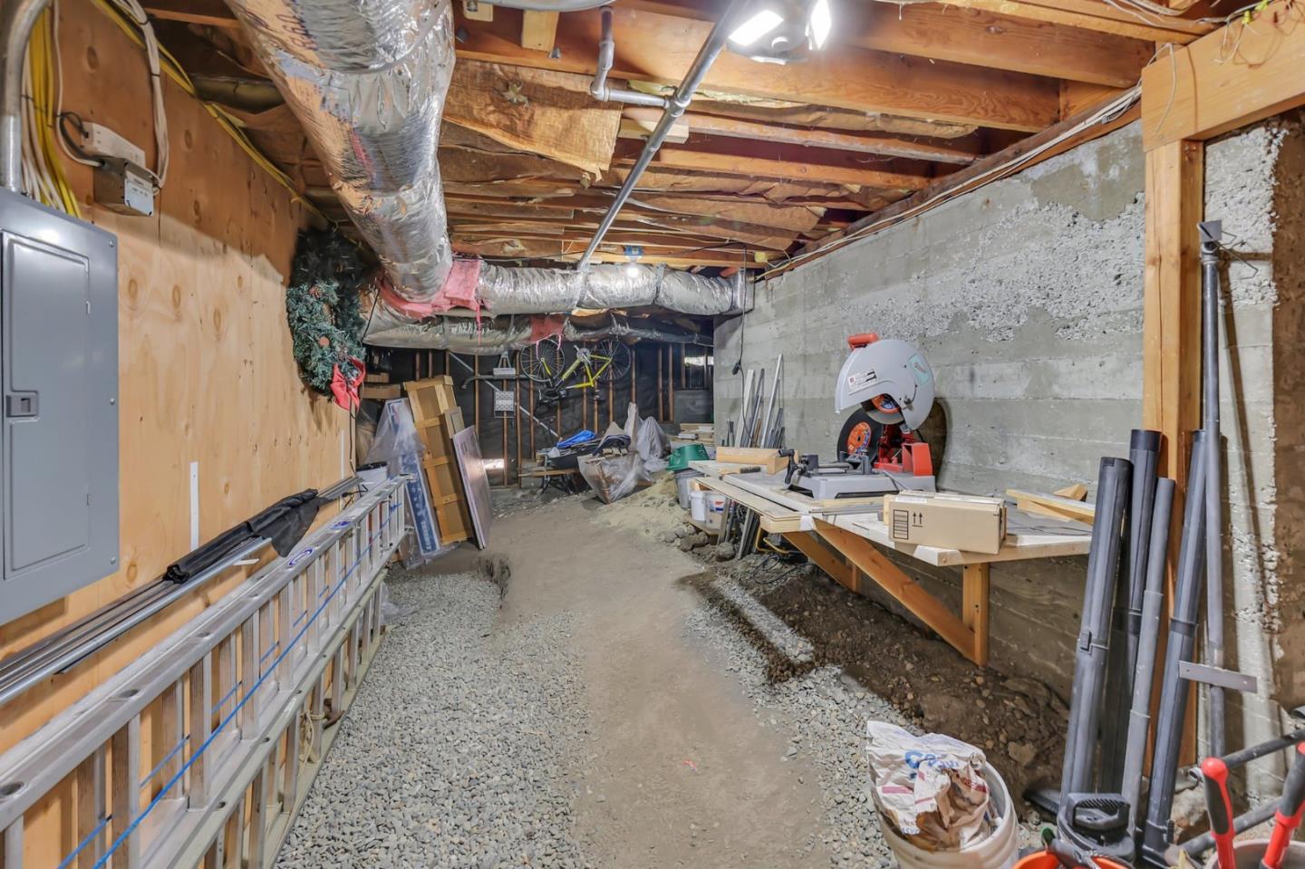 Detail Gallery Image 44 of 53 For 21 Kite Hill Rd, Santa Cruz,  CA 95060 - 4 Beds | 3/1 Baths