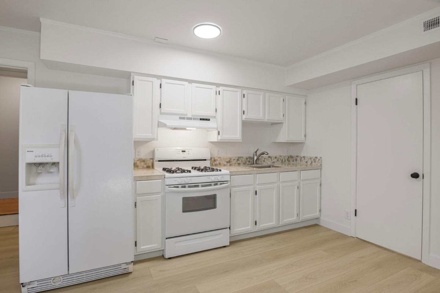 Detail Gallery Image 33 of 53 For 585 Maple Ave, San Bruno,  CA 94066 - 3 Beds | 3 Baths