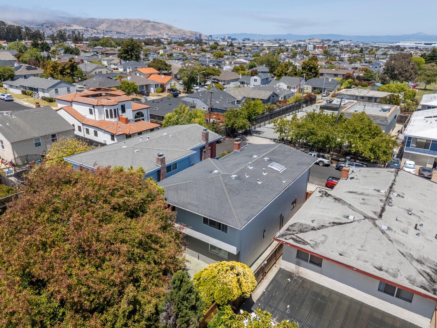 Detail Gallery Image 49 of 53 For 585 Maple Ave, San Bruno,  CA 94066 - 3 Beds | 3 Baths