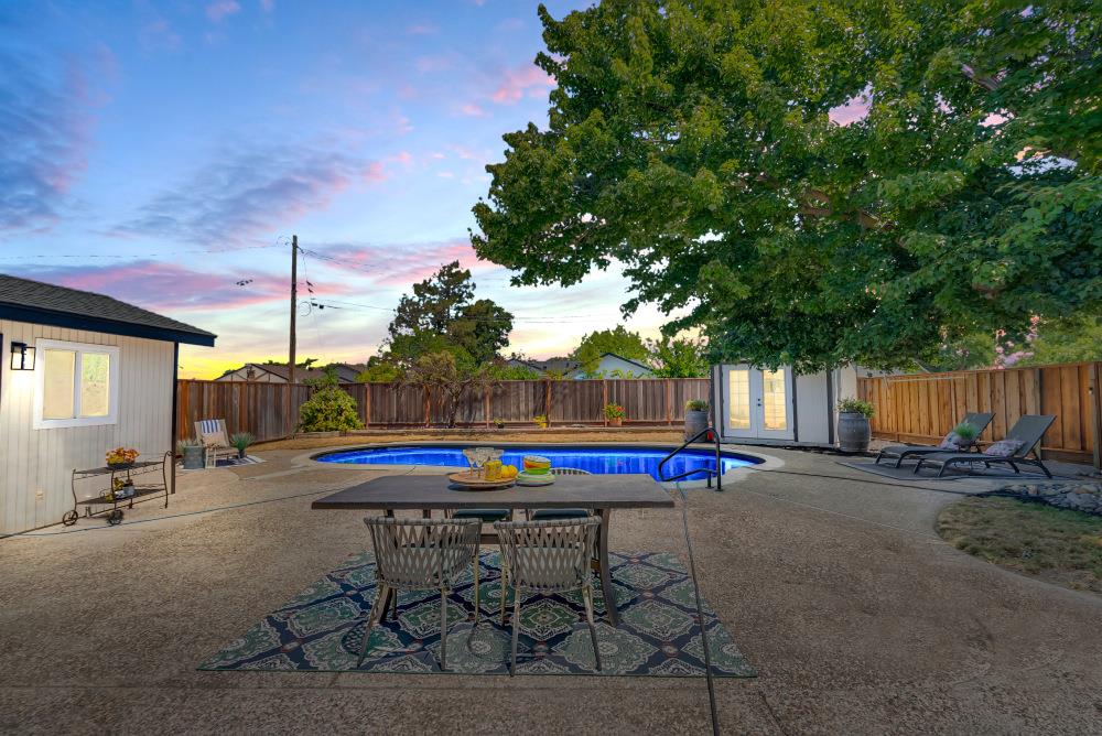Detail Gallery Image 2 of 40 For 14584 Jacksol Dr, San Jose,  CA 95124 - 3 Beds | 2 Baths