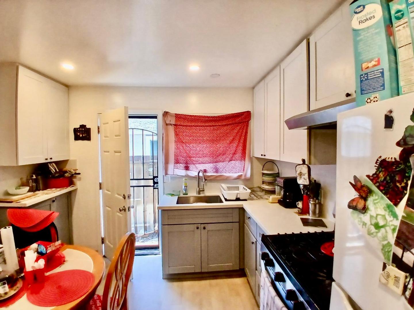 Detail Gallery Image 10 of 30 For 1085 N 4th St, San Jose,  CA 95112 - – Beds | – Baths