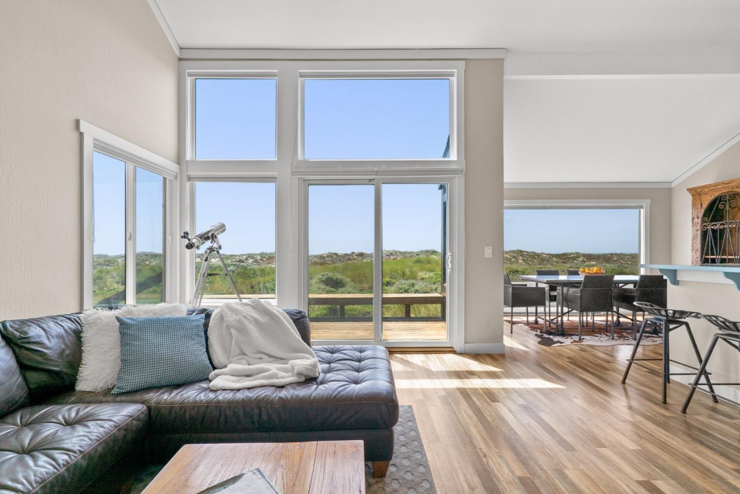 Detail Gallery Image 10 of 55 For 160 Monterey Dunes Way, Moss Landing,  CA 95039 - 3 Beds | 2 Baths